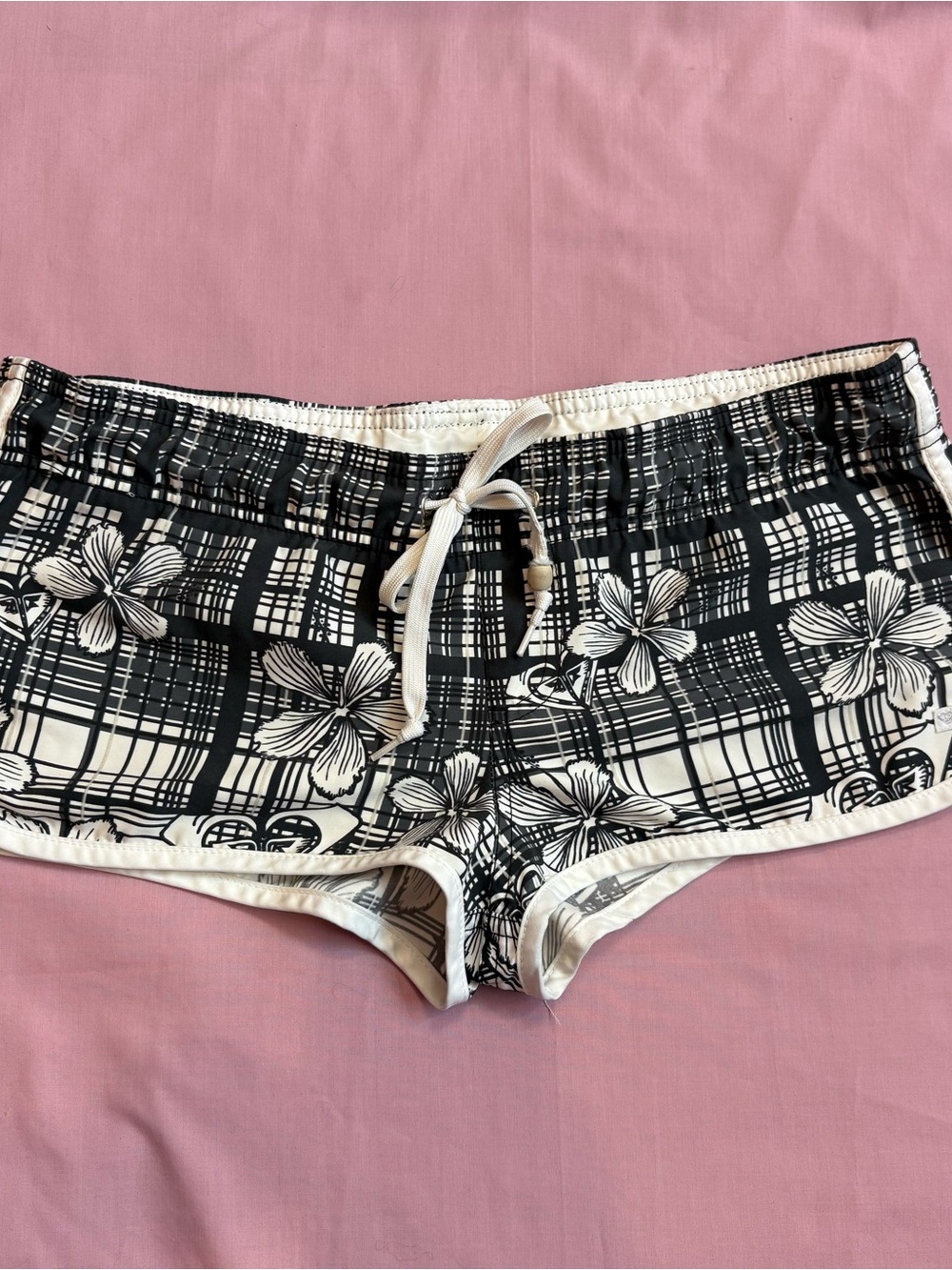 Roxy Black & White Floral Plaid swim Shorts